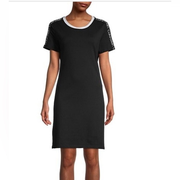 Calvin Klein T-Shirt Dress - Size Medium - Picture 1 of 6